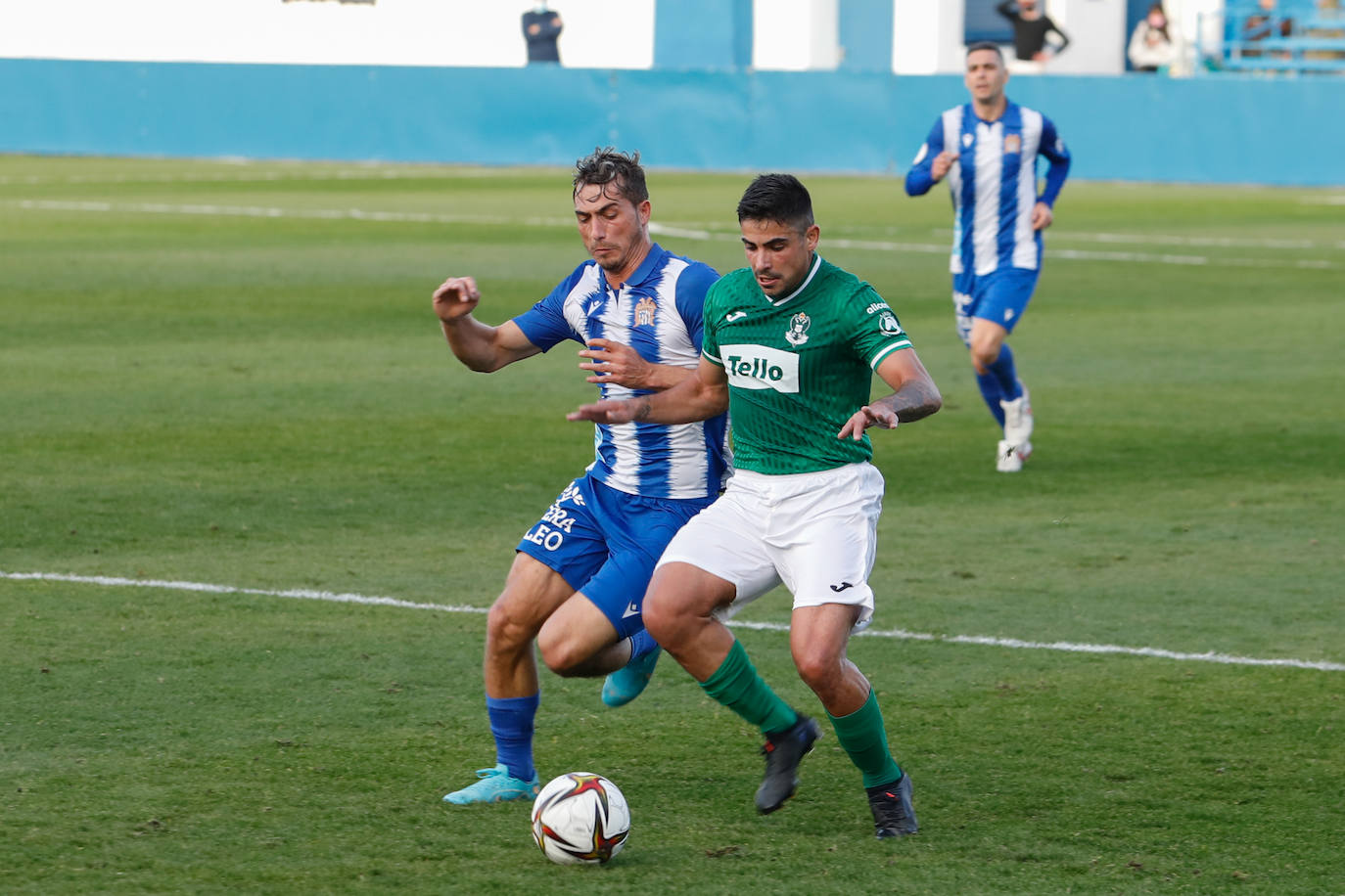 Fotos: El Águilas no detiene su caída