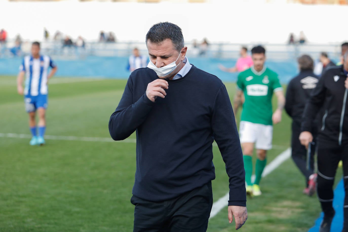 Fotos: El Águilas no detiene su caída