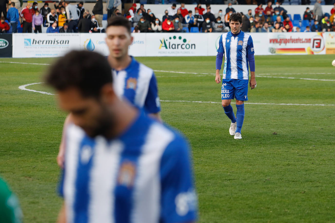 Fotos: El Águilas no detiene su caída