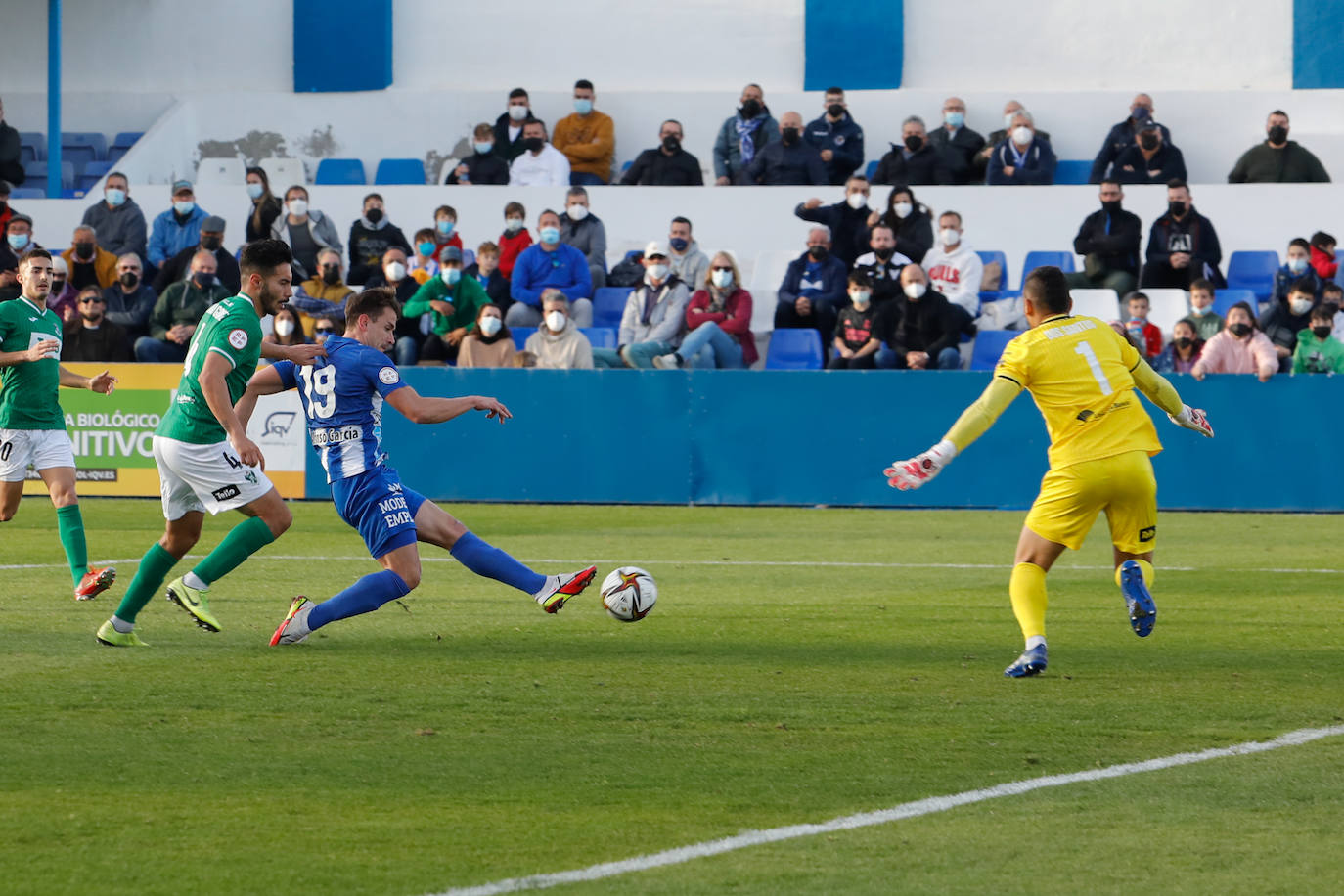 Fotos: El Águilas no detiene su caída