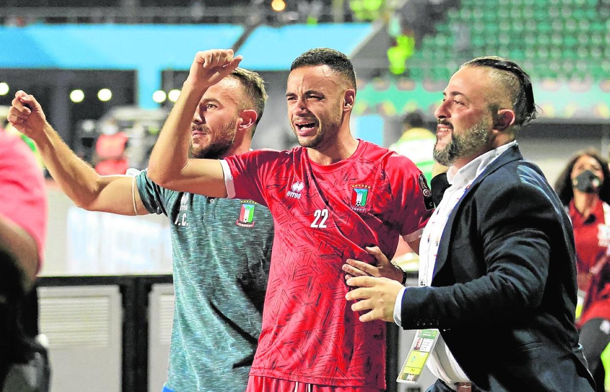 Pablo Ganet, emocionado, tras pasar a cuartos de final de la Copa África, hace unos días. 