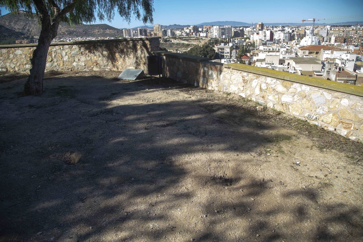 Fotos: Parques infantiles deteriorados en Cartagena