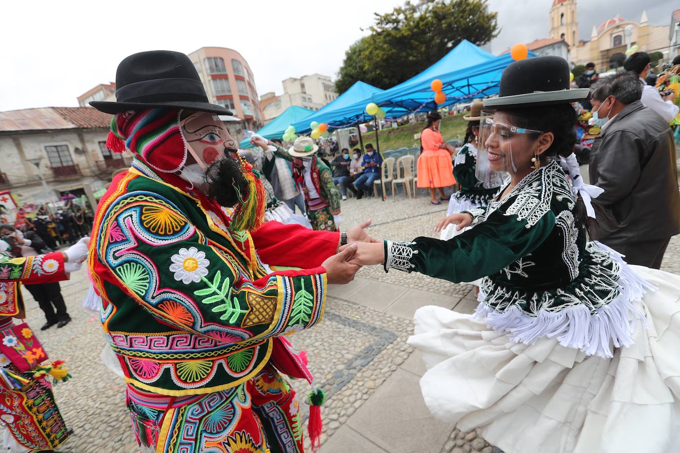 Fotos: Un beso y una vacuna para el Pepino