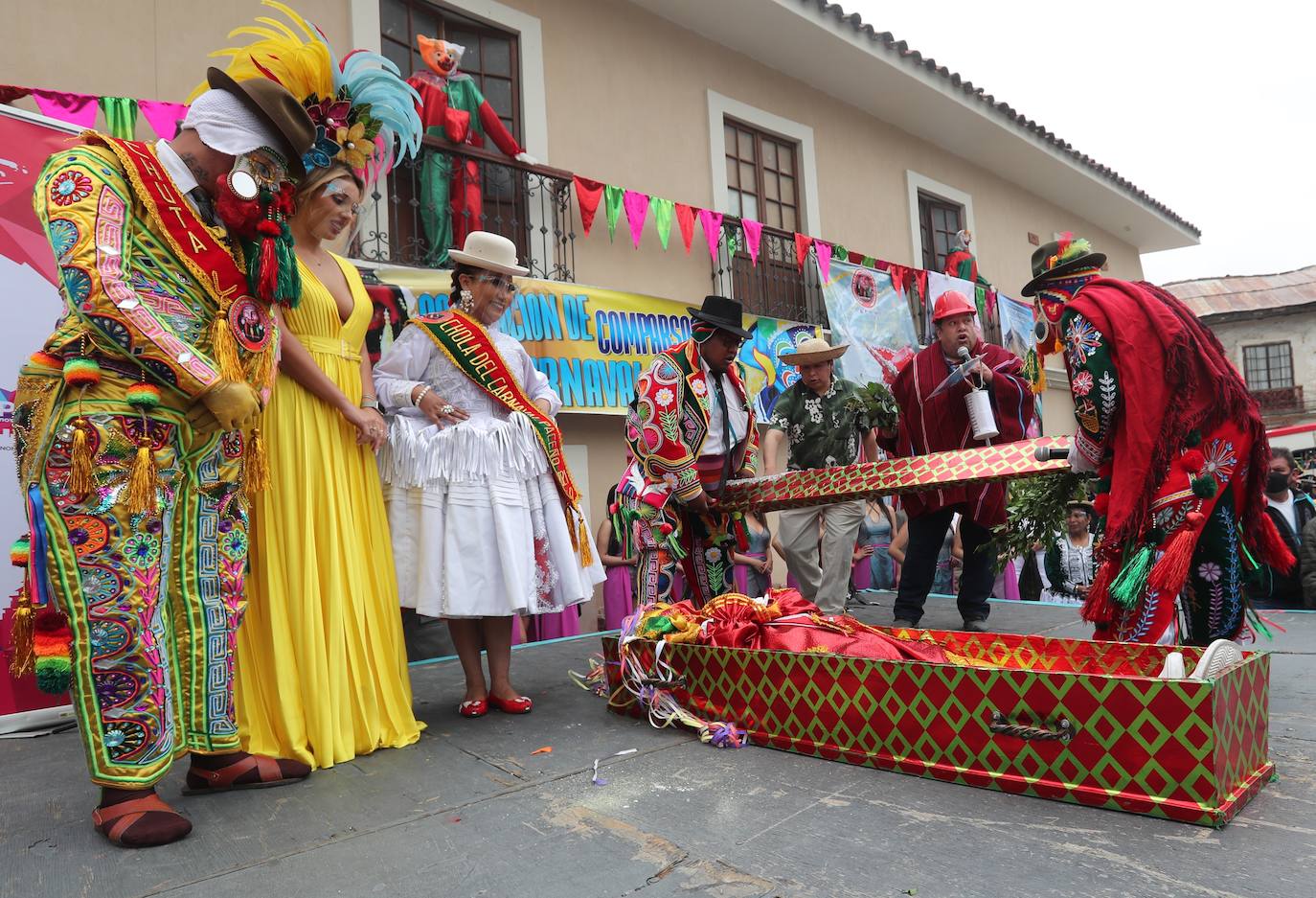 Fotos: Un beso y una vacuna para el Pepino