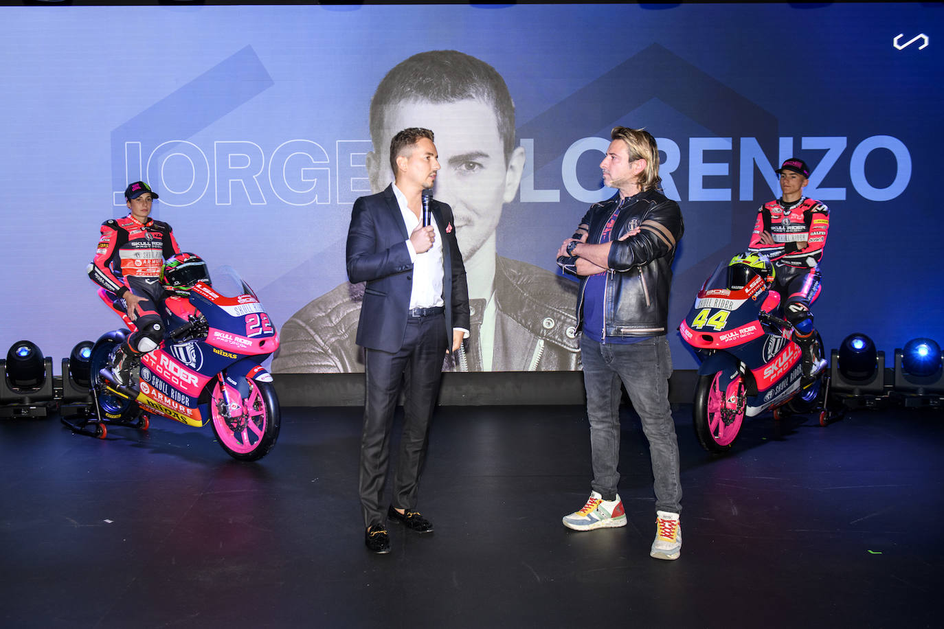 Fotos: El equipo BOÉ SKX presenta en Murcia su nuevo proyecto con Ana Carrasco