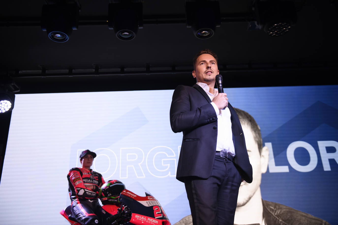 Fotos: El equipo BOÉ SKX presenta en Murcia su nuevo proyecto con Ana Carrasco