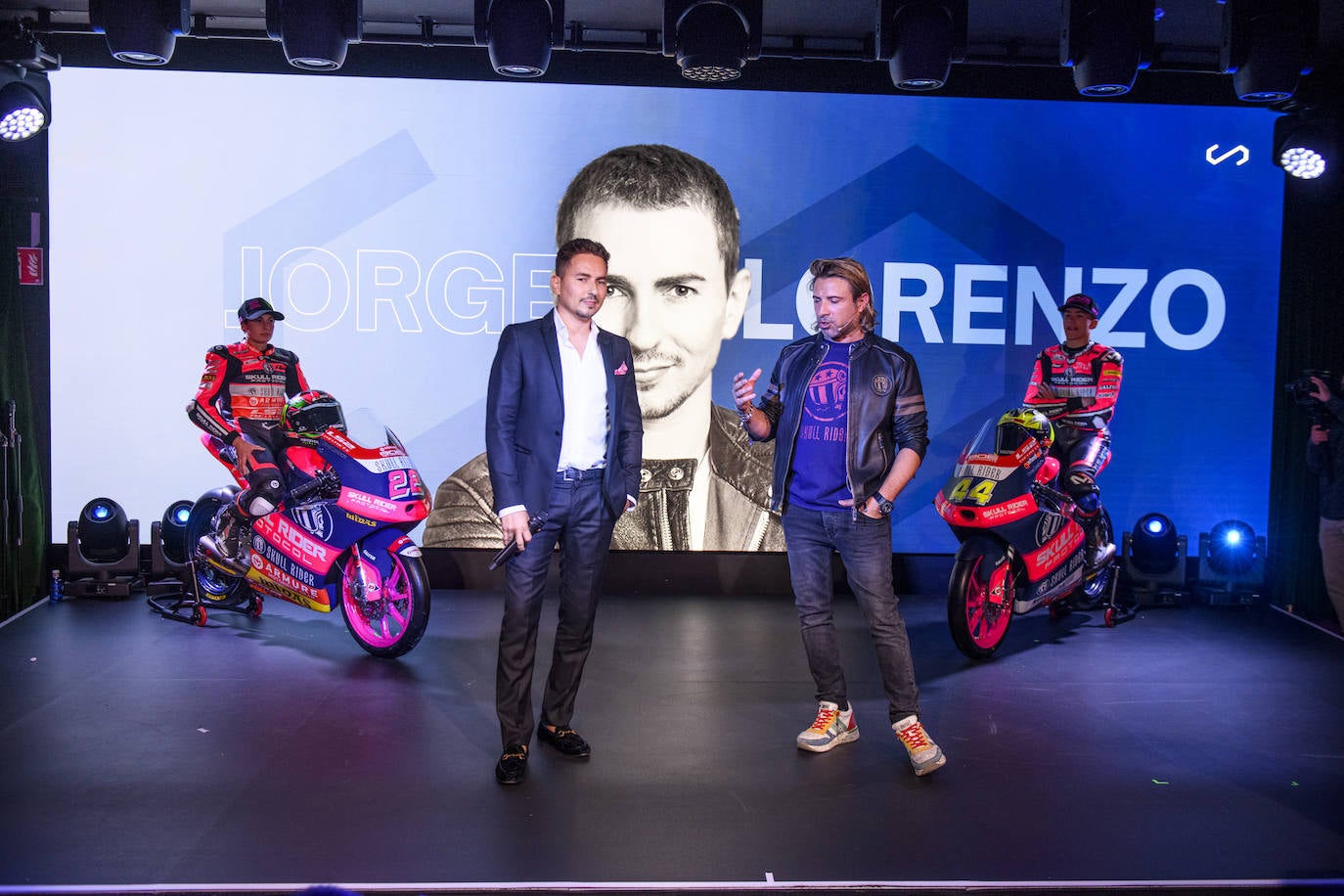 Fotos: El equipo BOÉ SKX presenta en Murcia su nuevo proyecto con Ana Carrasco