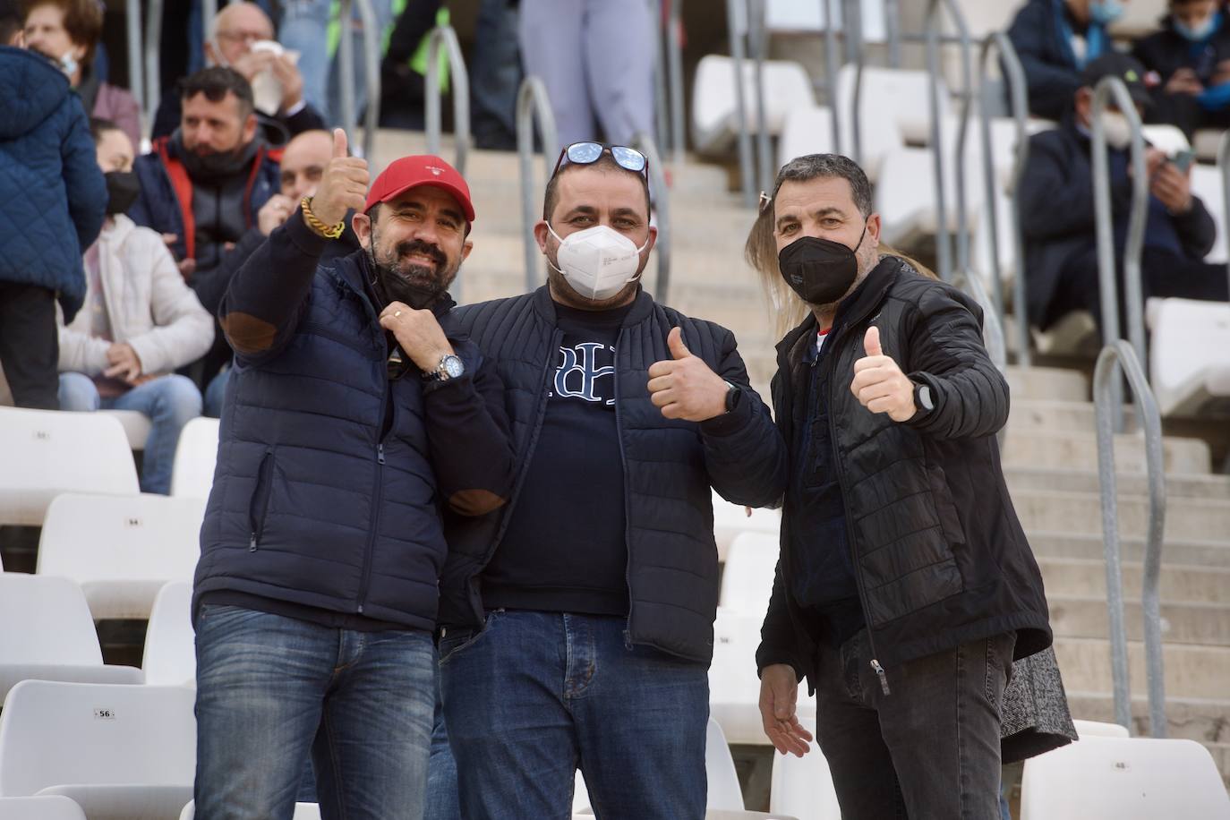 Fotos: Búscate en las gradas del Enrique Roca