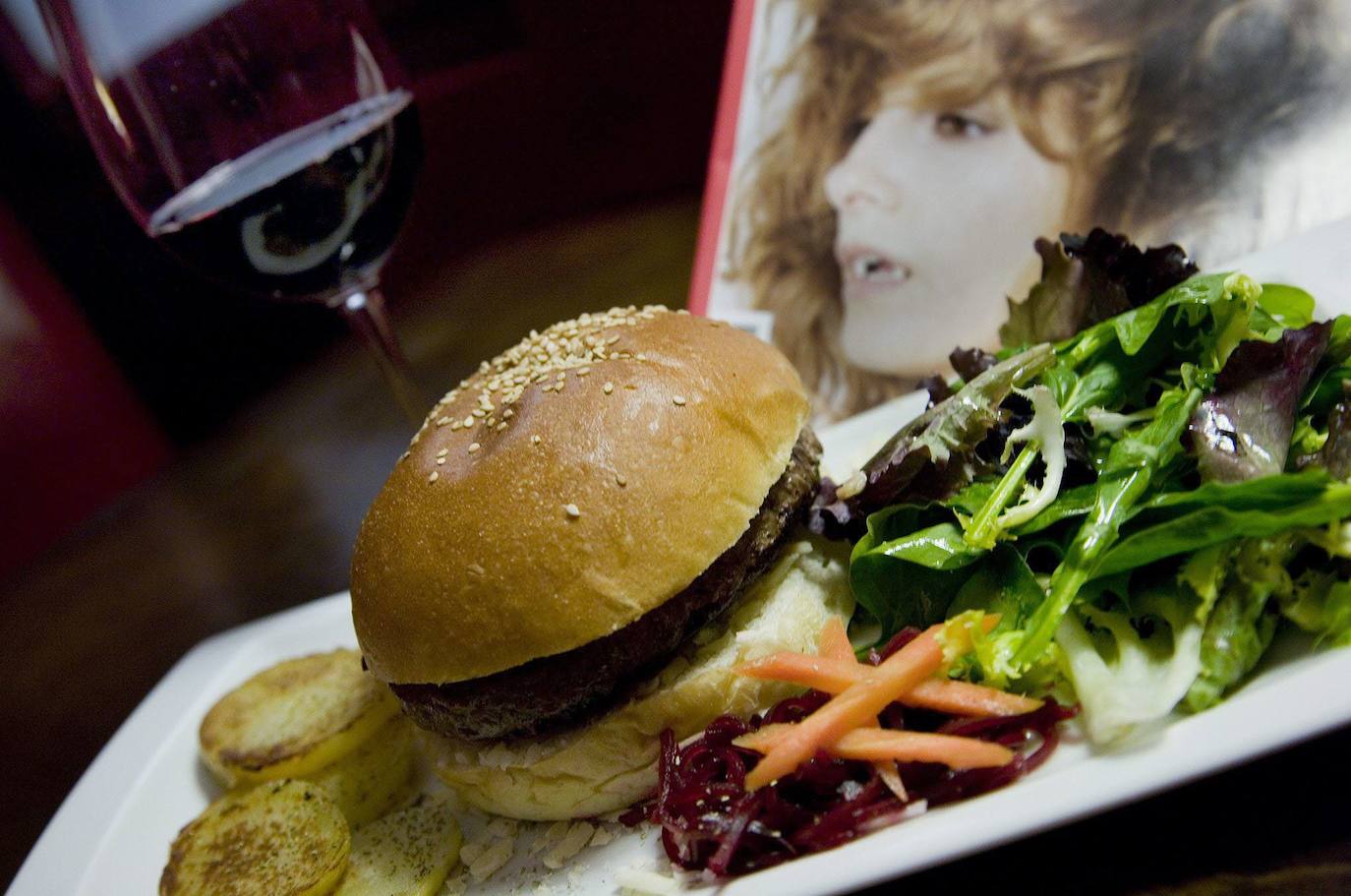 Una hamburguesa, en una imagen de archivo. 