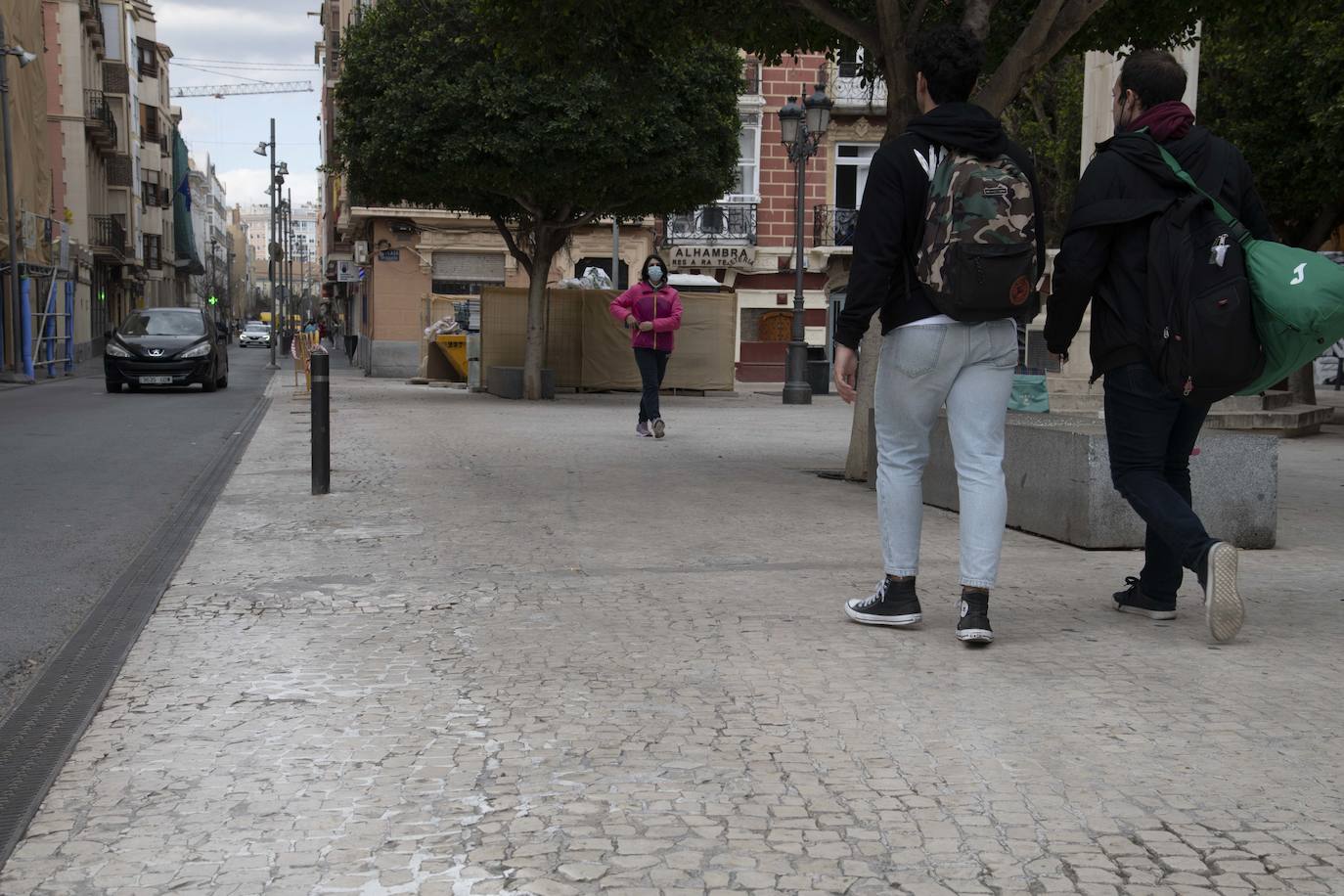Fotos: Las calles de las procesiones acusan la falta de conservación del pavimento en Cartagena