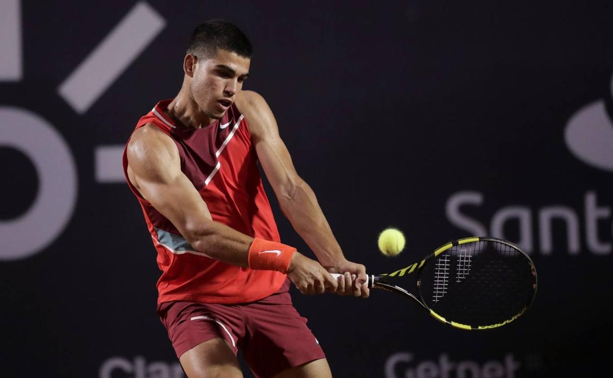 Carlos Alcaraz en su debut en el torneo de Río de Janeiro.