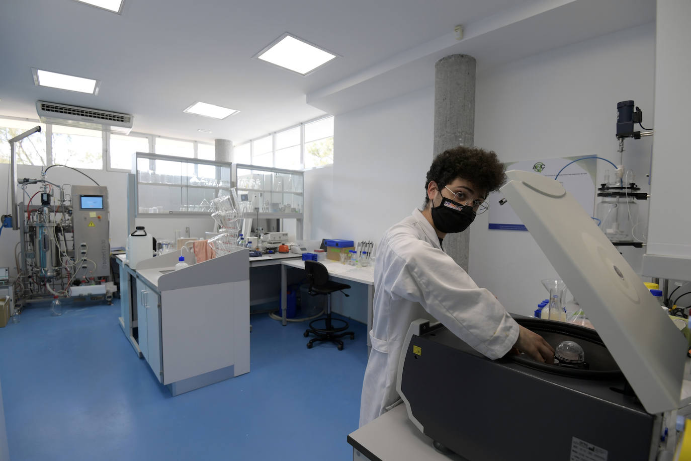 Fotos: La Región desarrolla un sistema para producir a gran escala bioplástico a partir de bacterias