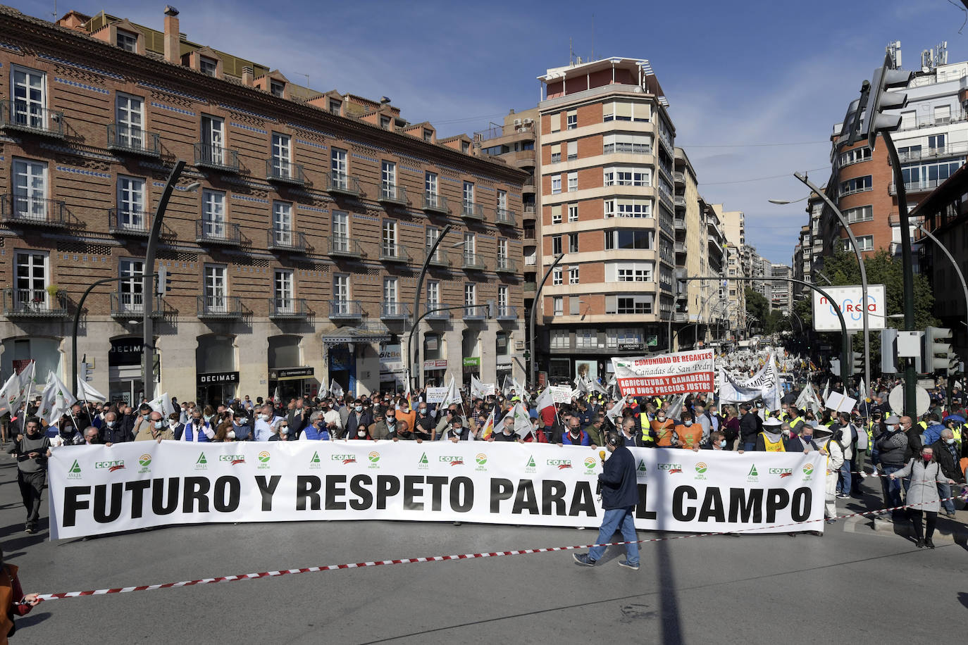 Fotos: Los agricultores salen a la calle en Murcia por la mejora del sector