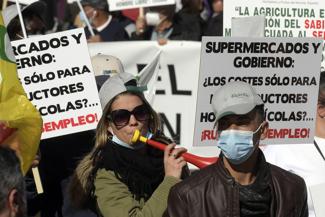 Fotos: Los agricultores salen a la calle en Murcia por la mejora del sector