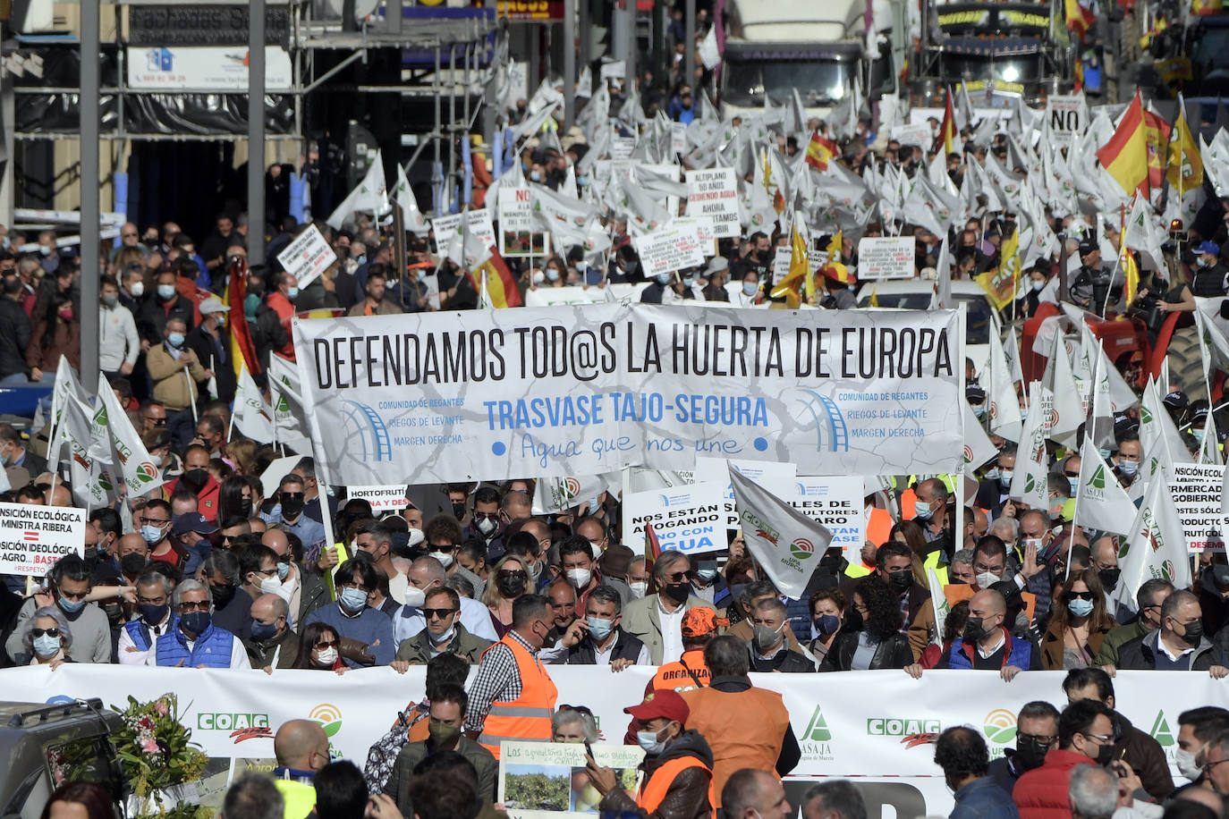 Fotos: Los agricultores salen a la calle en Murcia por la mejora del sector