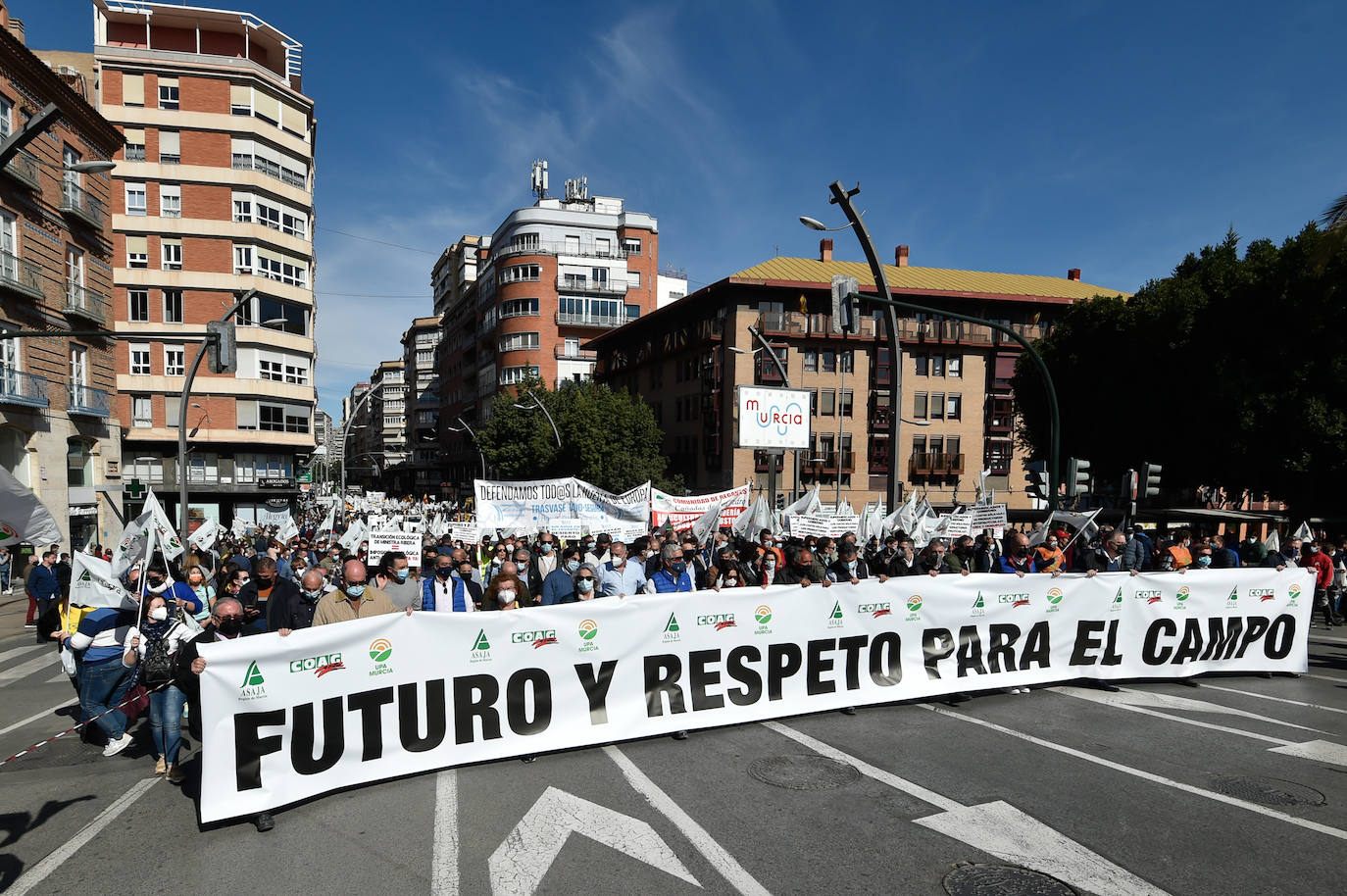 Fotos: Los agricultores salen a la calle en Murcia por la mejora del sector