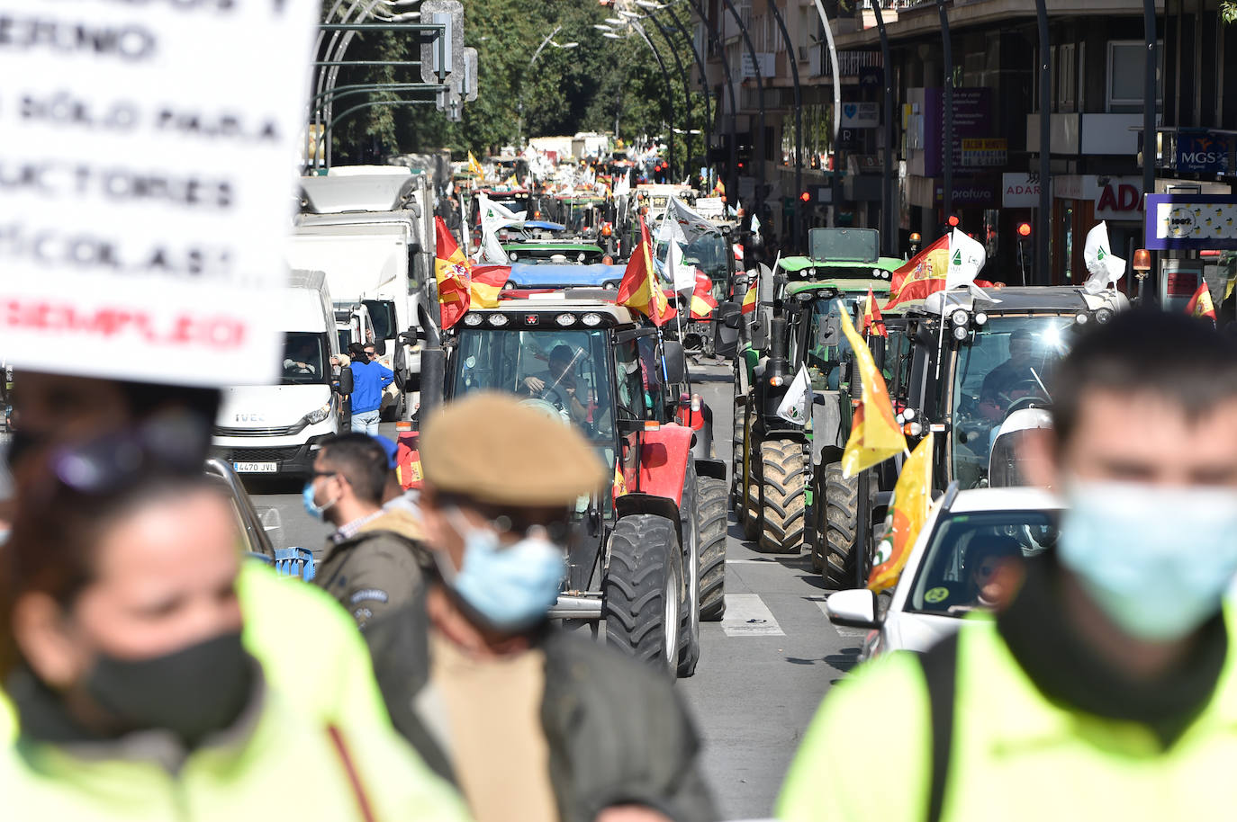 Fotos: Los agricultores salen a la calle en Murcia por la mejora del sector