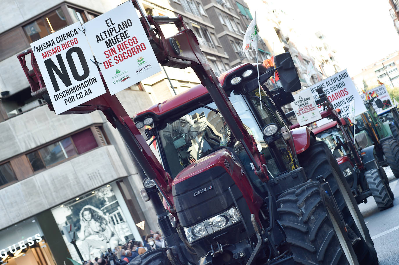 Fotos: Los agricultores salen a la calle en Murcia por la mejora del sector