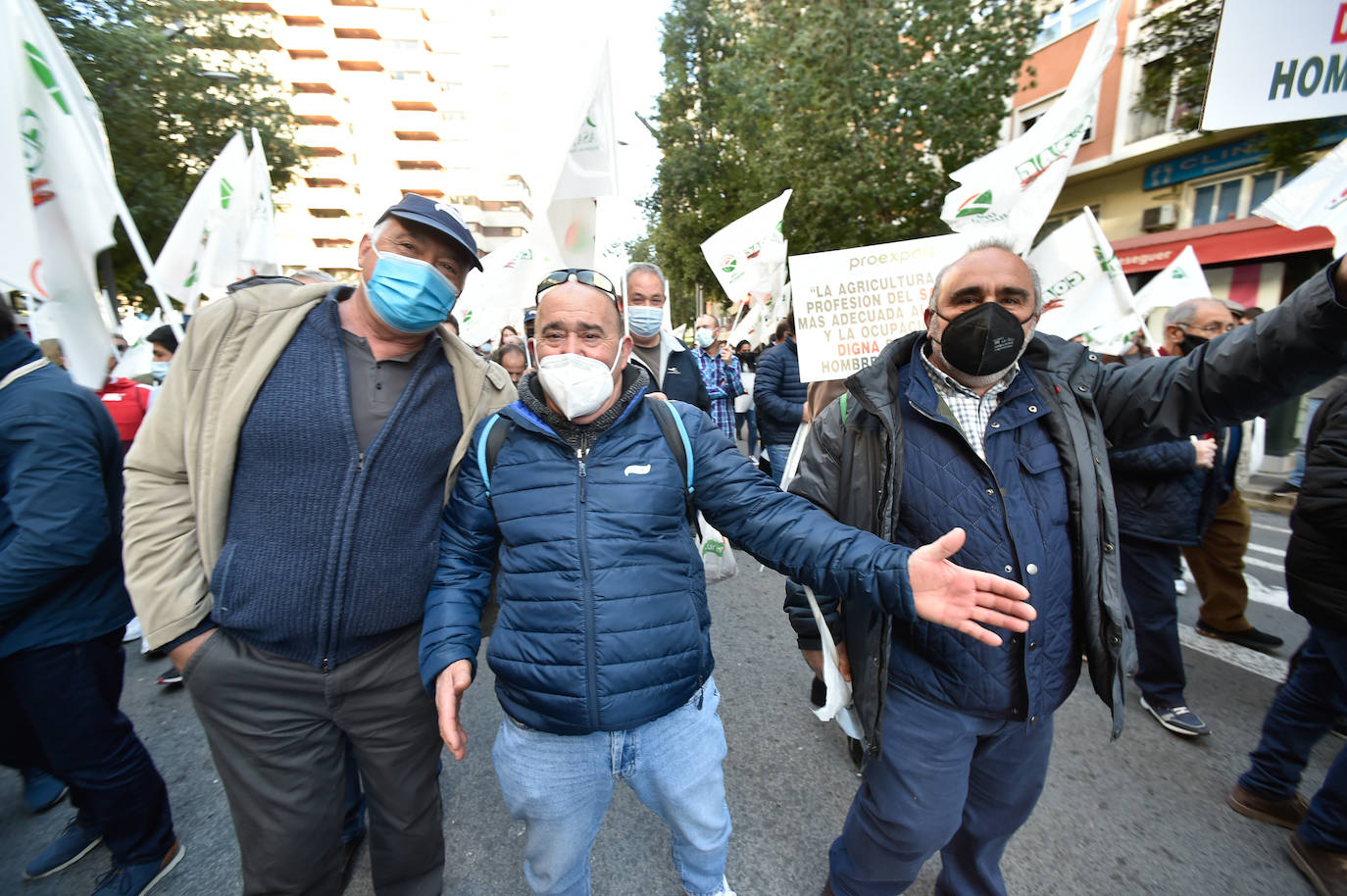 Fotos: Los agricultores salen a la calle en Murcia por la mejora del sector