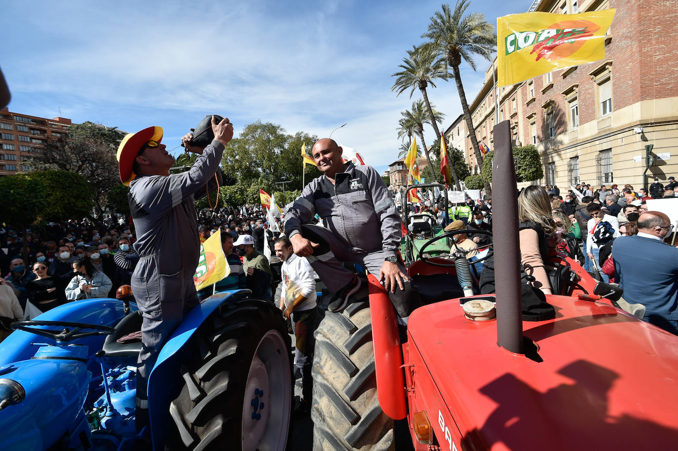 Fotos: Los agricultores salen a la calle en Murcia por la mejora del sector