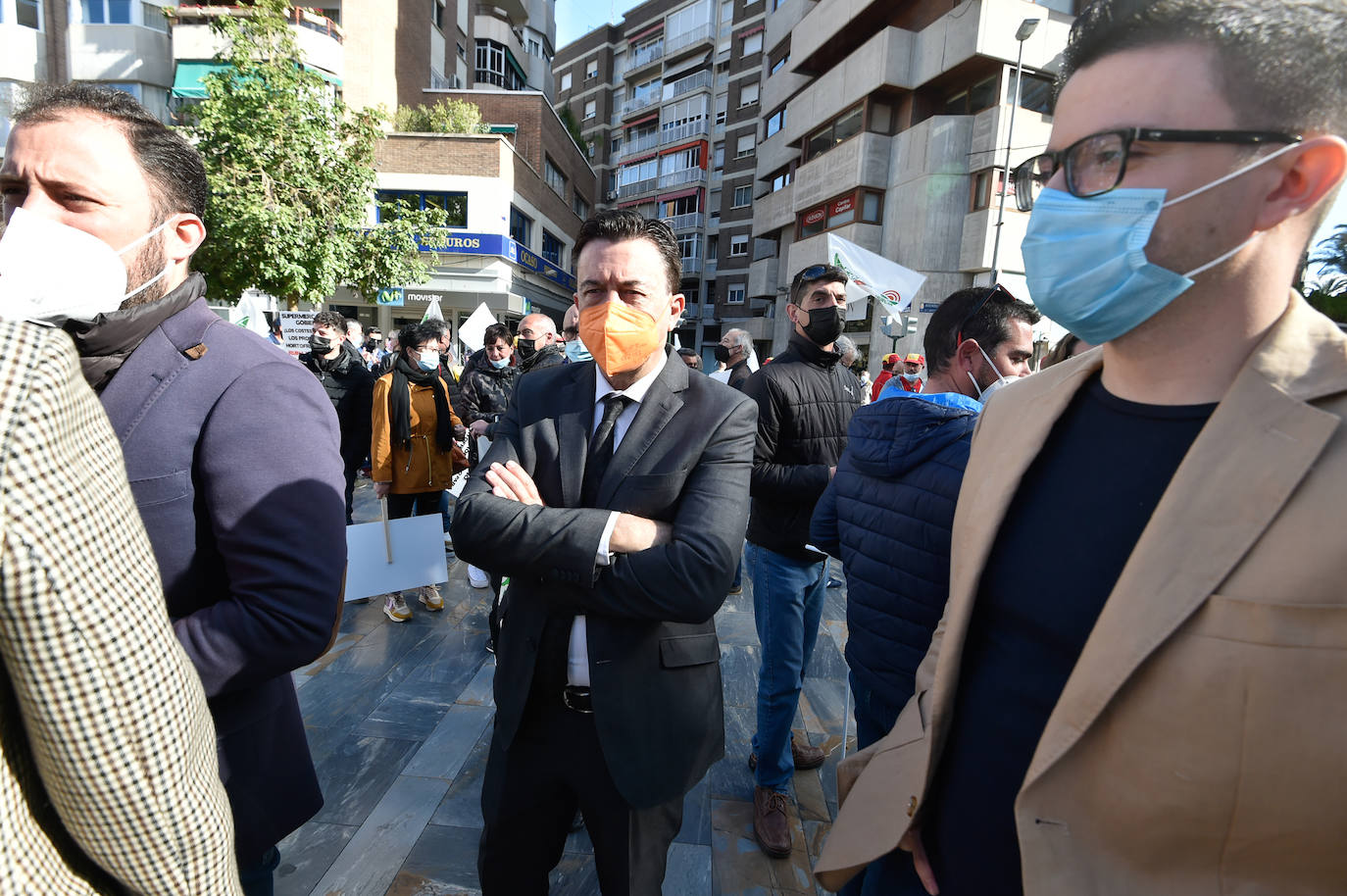 Fernando López Miras saluda a Lucas Jiménez, presidente del Scrats.