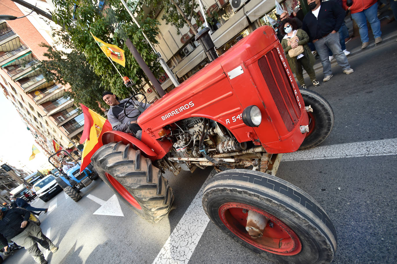 Fotos: Más de 500 tractores y camiones toman este miércoles Murcia en la manifestación del campo