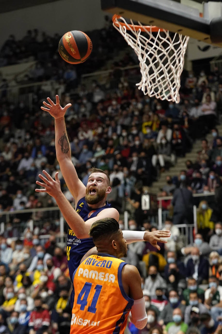 Fotos: La victoria del UCAM Murcia contra el Valencia Basket, en imágenes
