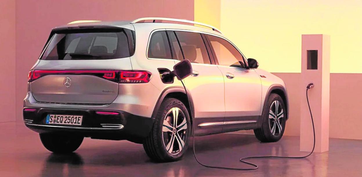 El nuevo EQB 100% eléctrico llega a los concesionarios Mercedes-Benz