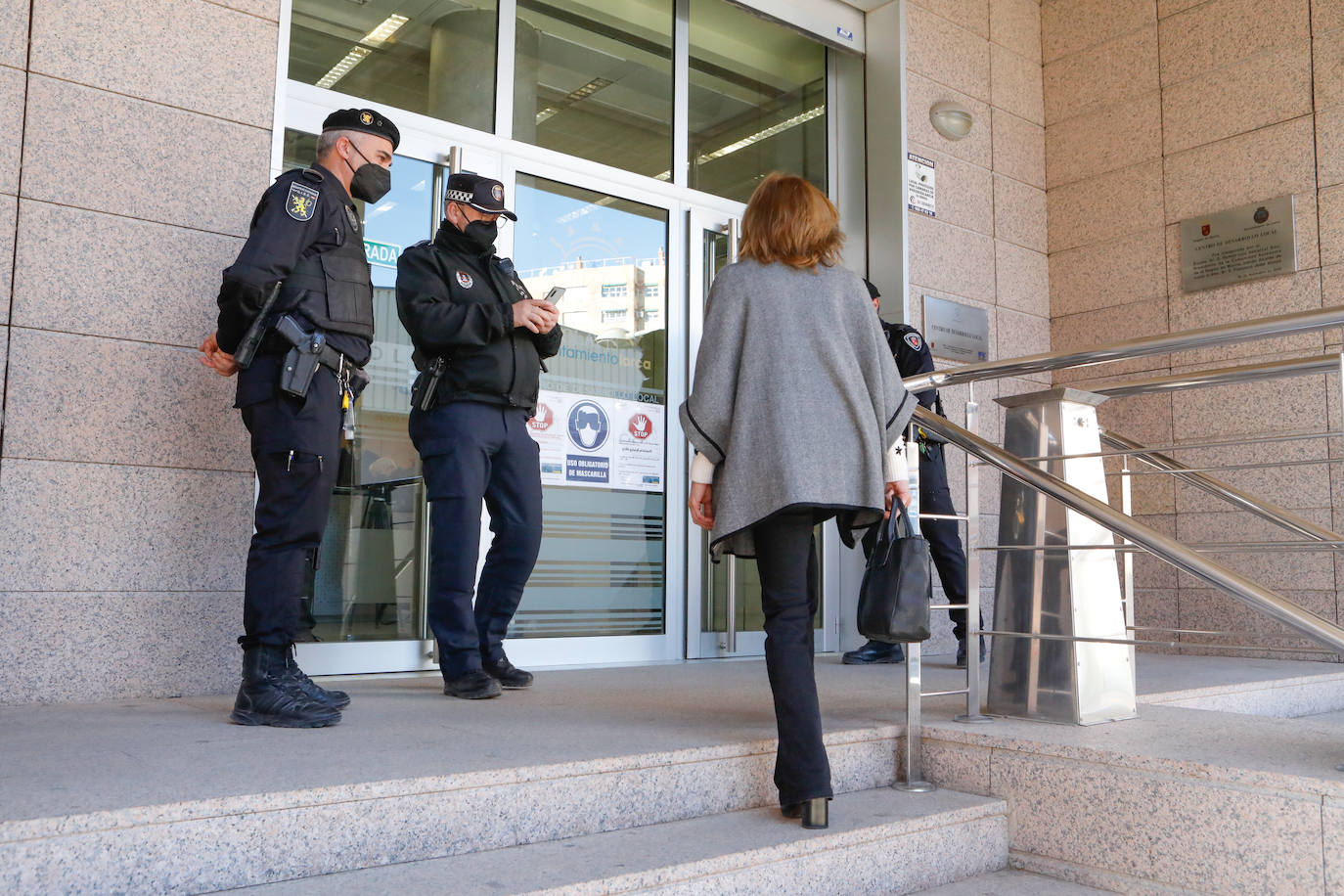 Fotos: El Pleno de Lorca aprueba la moción que afecta a la distancia de las granjas porcinas
