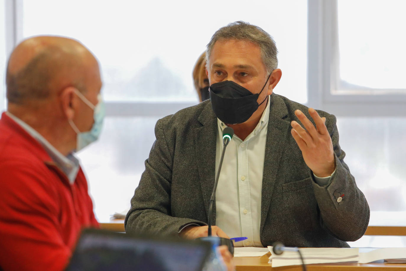 Fotos: El Pleno de Lorca aprueba la moción que afecta a la distancia de las granjas porcinas