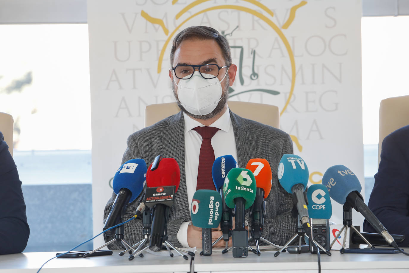 Fotos: El Pleno de Lorca aprueba la moción que afecta a la distancia de las granjas porcinas