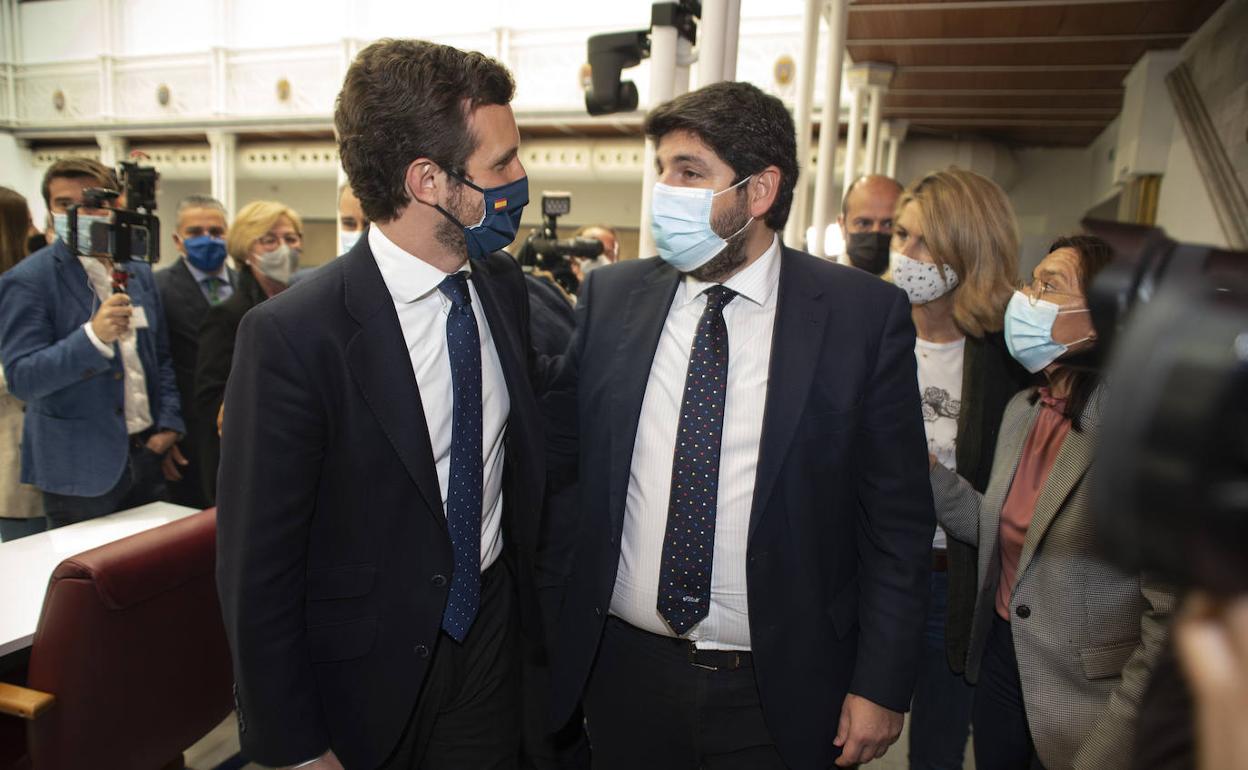 Pablo Casado y López Miras, en una imagen de archivo.