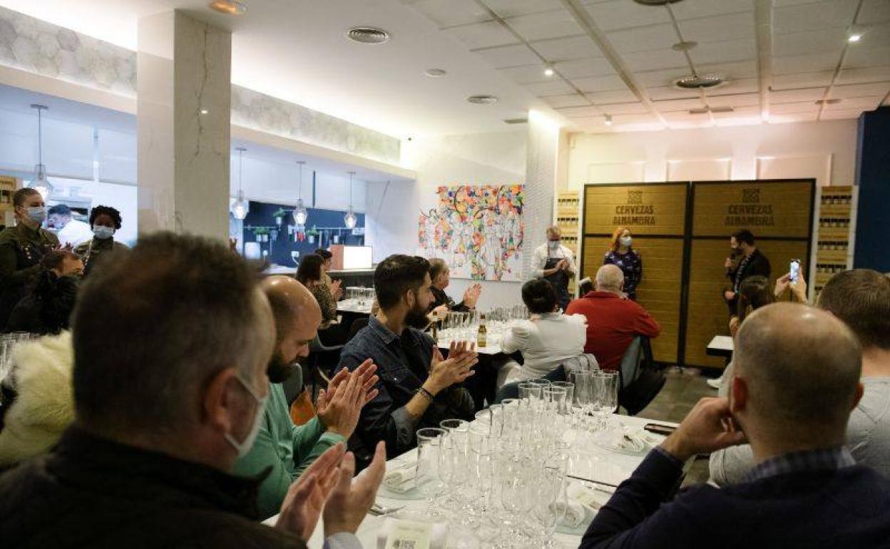 Imagen del encuentro celebrado anoche en el restaurante Barrigaverde.