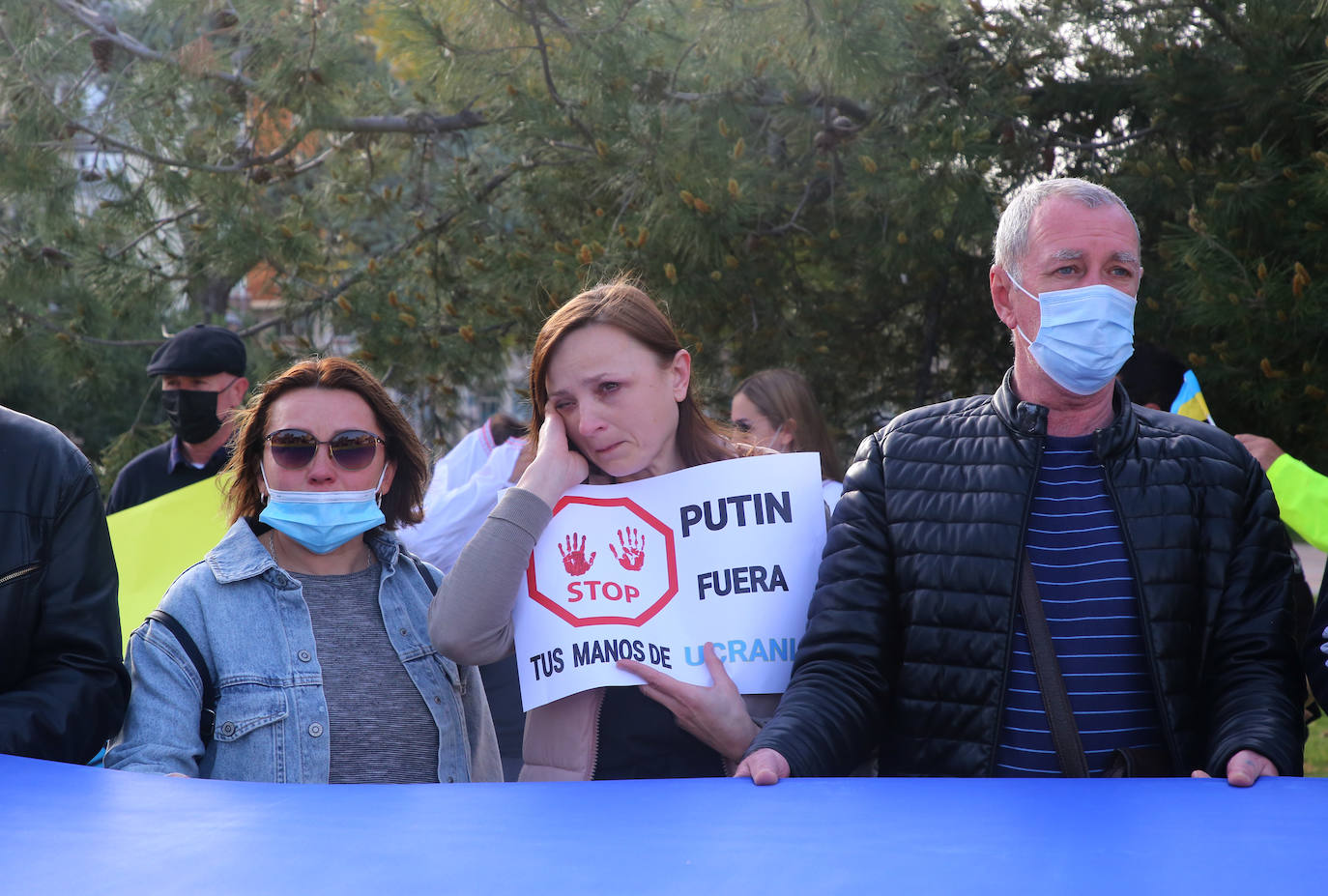 Fotos: Decenas de ucranianos claman en Murcia contra la invasión de su país