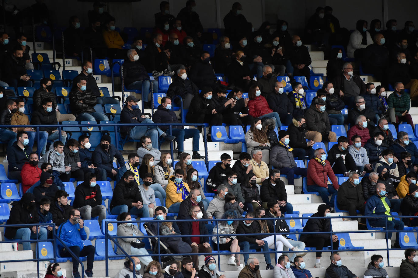 Fotos: Búscate en La Condomina en el partido entre el UCAM y el San Fernando