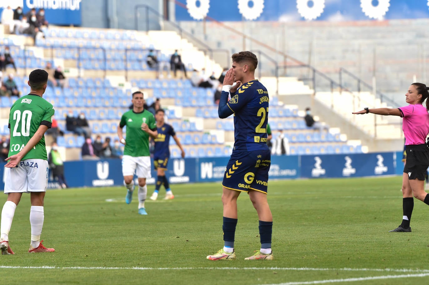 Fotos: La derrota del UCAM contra el San Fernando, en imágenes