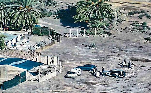 Los miembros de la red, junto a la caseta de El Gorguel. 