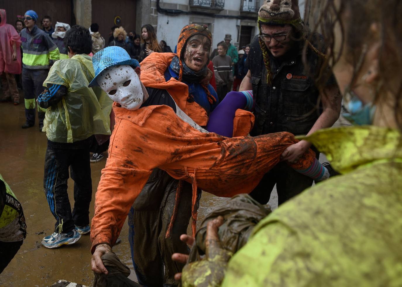 Fotos: Laza recupera las hormigas rabiosas