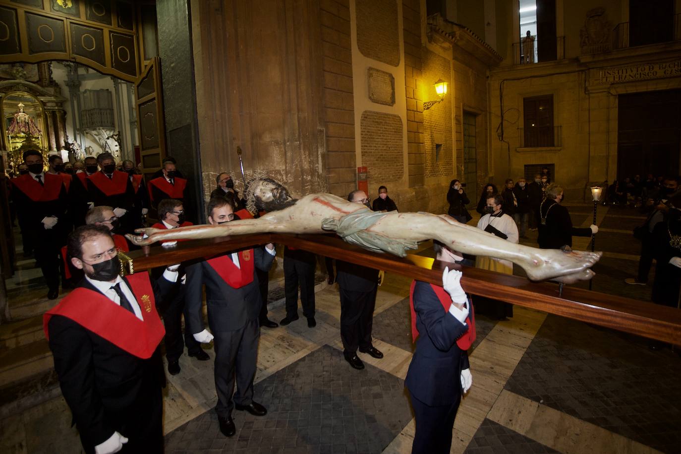 Fotos: Vía crucis de la Salud alrededor de la Catedral