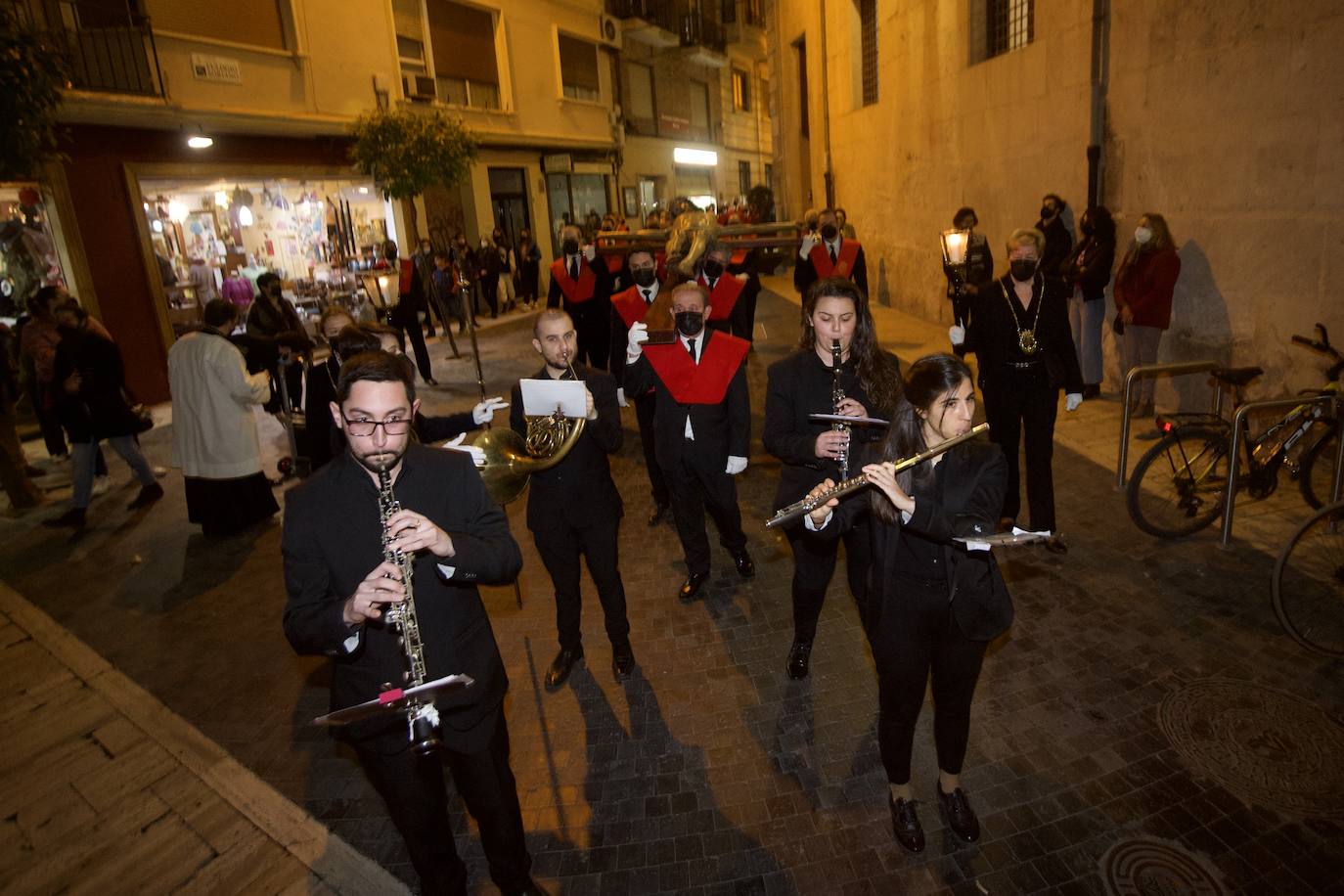 Fotos: Vía crucis de la Salud alrededor de la Catedral