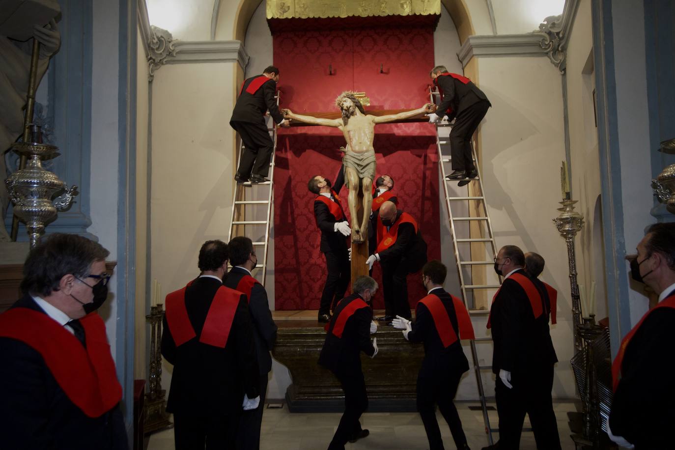 Fotos: Vía crucis de la Salud alrededor de la Catedral