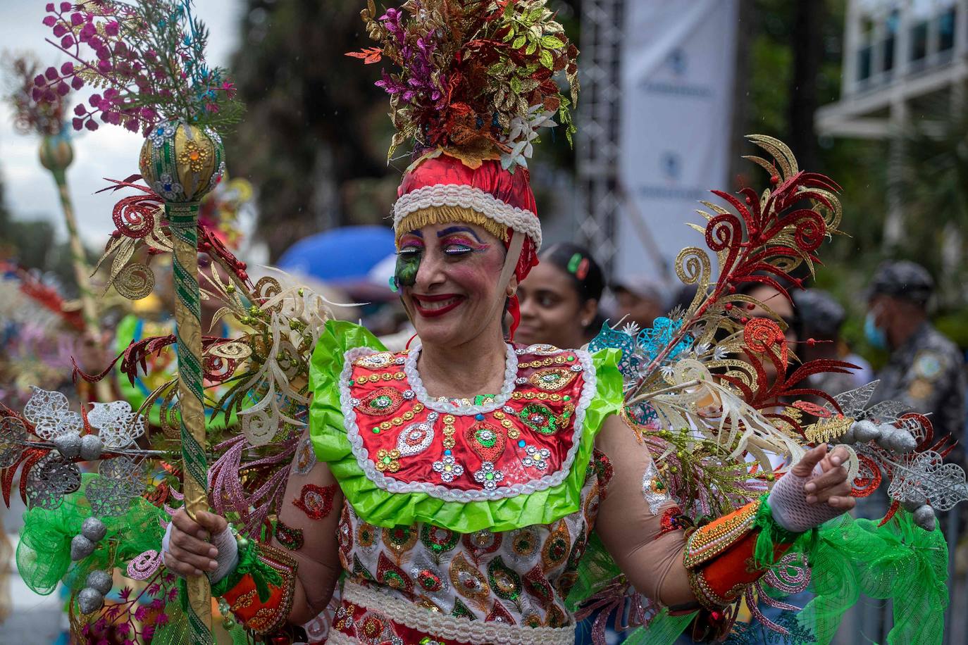 Fotos: Colorido y entusiasmo contra la lluvia