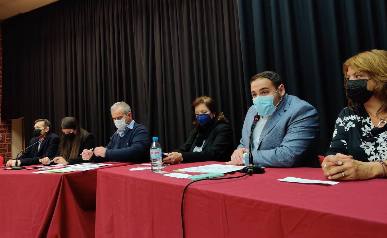 Moción de censura en la Junta municipal de Puente Tocinos, este lunes por la noche.