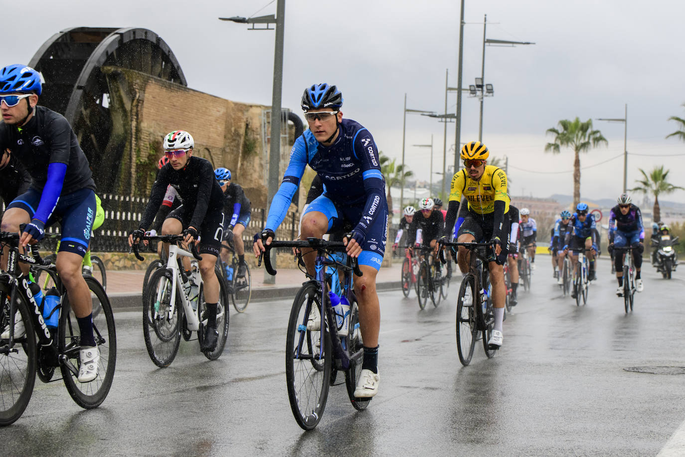 Fotos: Polémica por la presencia de un equipo ruso en el Trofeo Guerrita