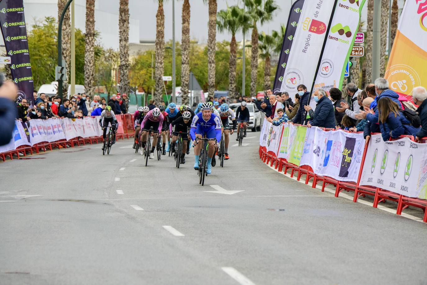 Fotos: Polémica por la presencia de un equipo ruso en el Trofeo Guerrita