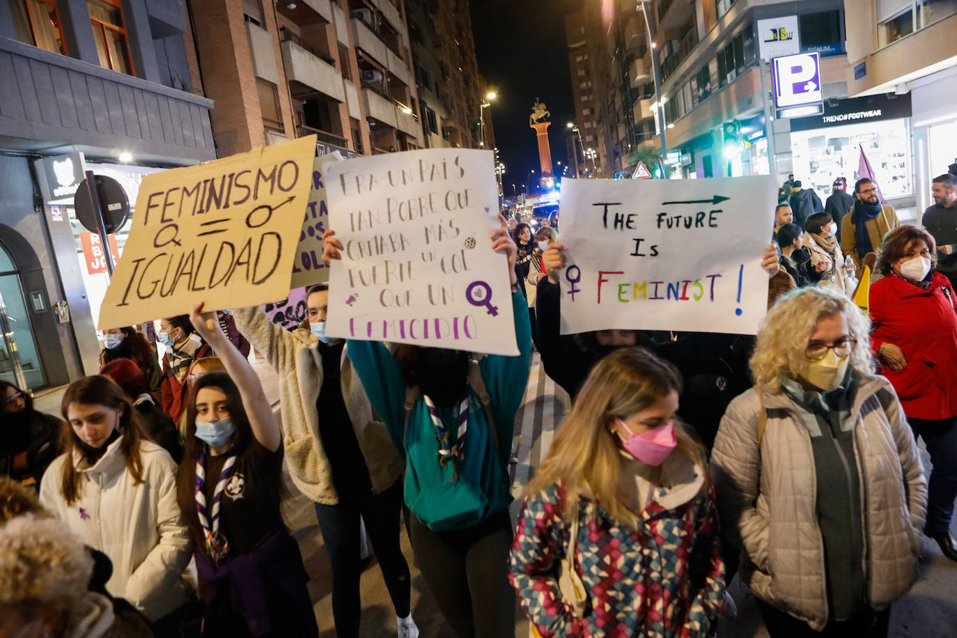 Fotos: La marcha del 8M en Lorca, en imágenes