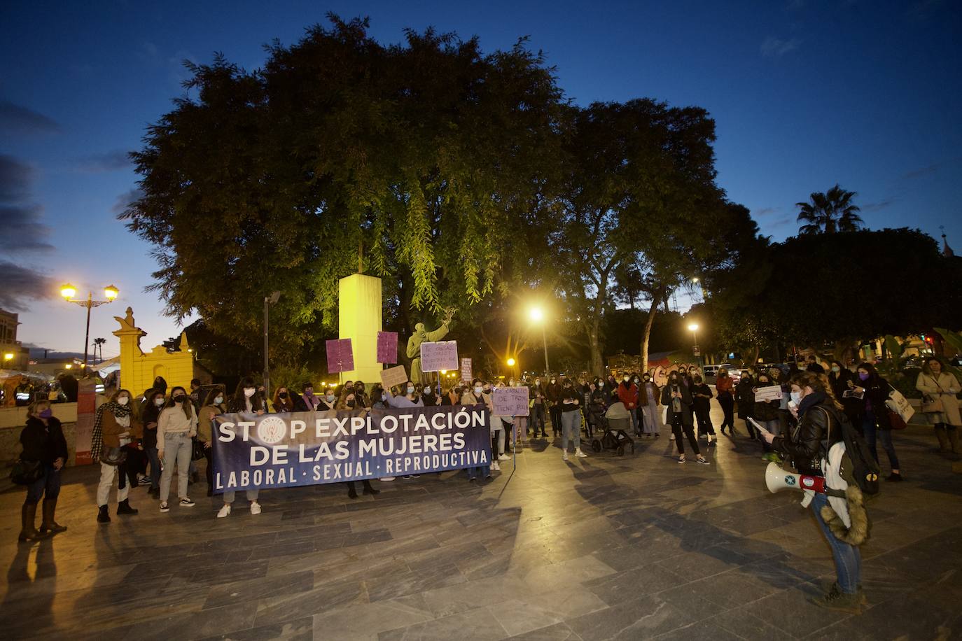Fotos: Concentración en El Malecón por el Día de la Mujer