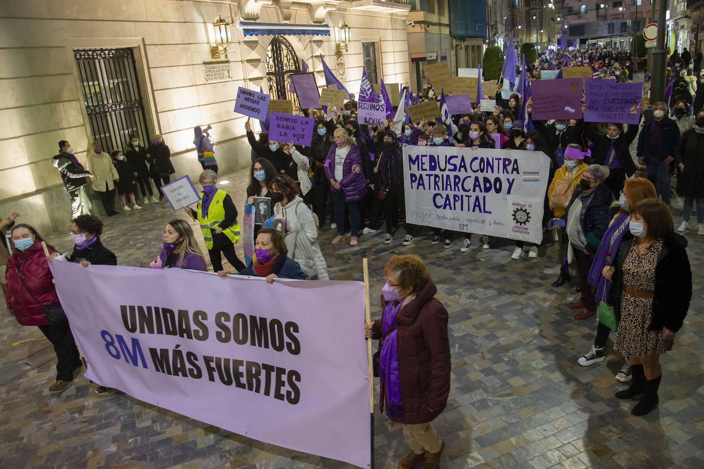 Fotos: Las mujeres se manifiestan en Cartagena