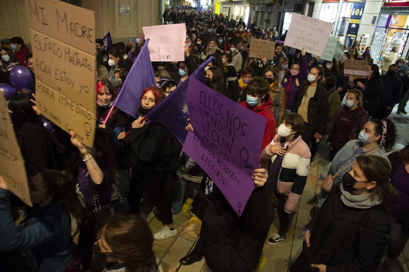 Fotos: Las mujeres se manifiestan en Cartagena