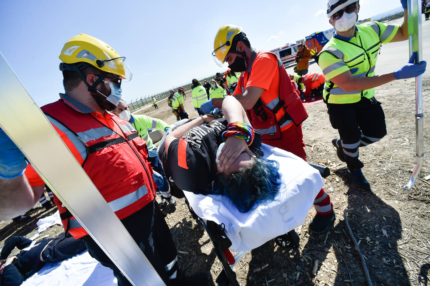 Fotos: Simulacro de accidente aéreo en Corvera para coordinar los servicios implicados en la emergencia